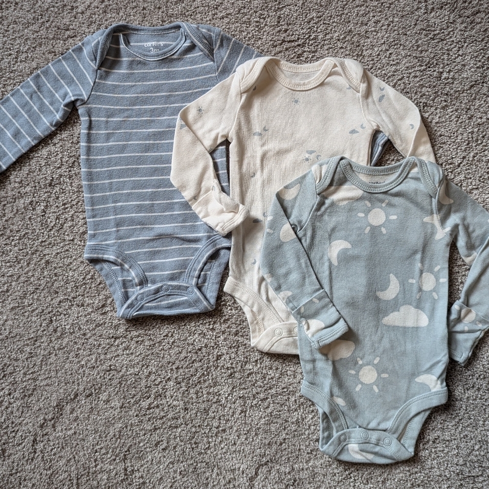 Carter's - long sleeve onesie - 3 months